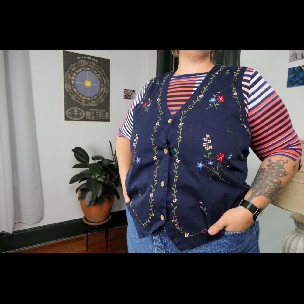 plus size 18 Bobbie Brooks vintage embroidery vest